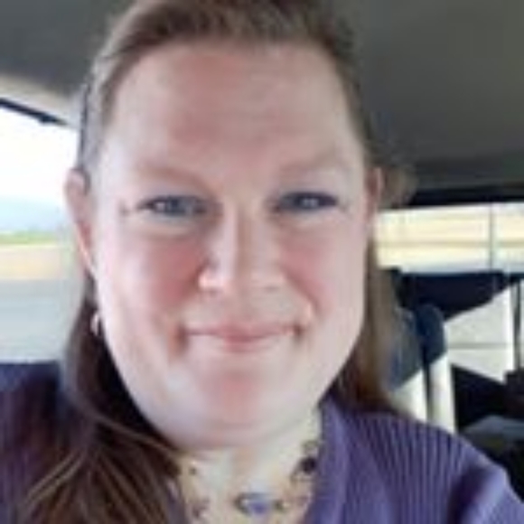 Meet your Posher, Amy - Picture 3 of 4